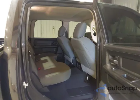 2018 Ram 1500 Express 4X4 5'7 Box z USA, uszkodzony, nr VIN 1C6RR7KG2JS339081